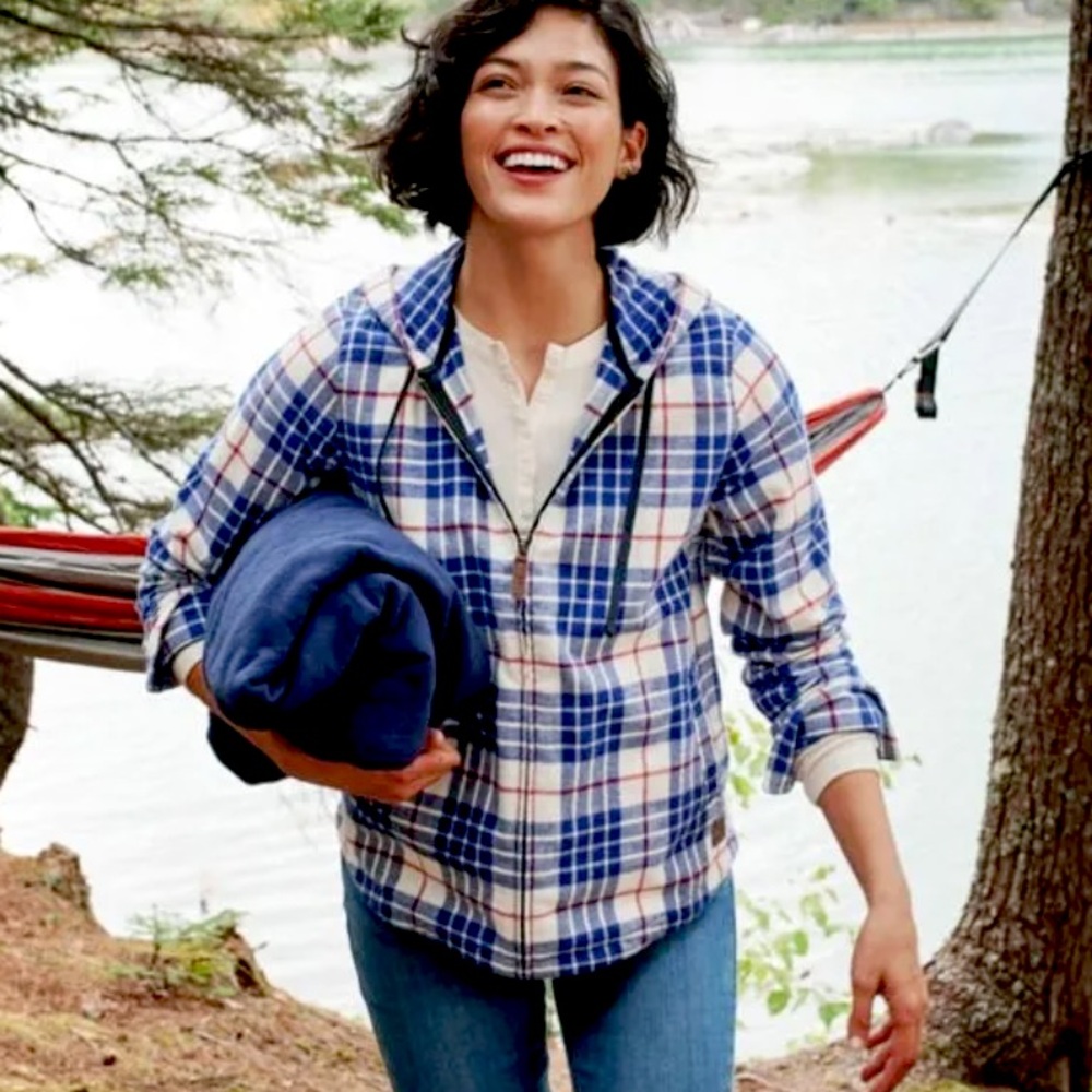 Women’s L.L. Bean scotch plaid flannel relaxed for hoodie size XS